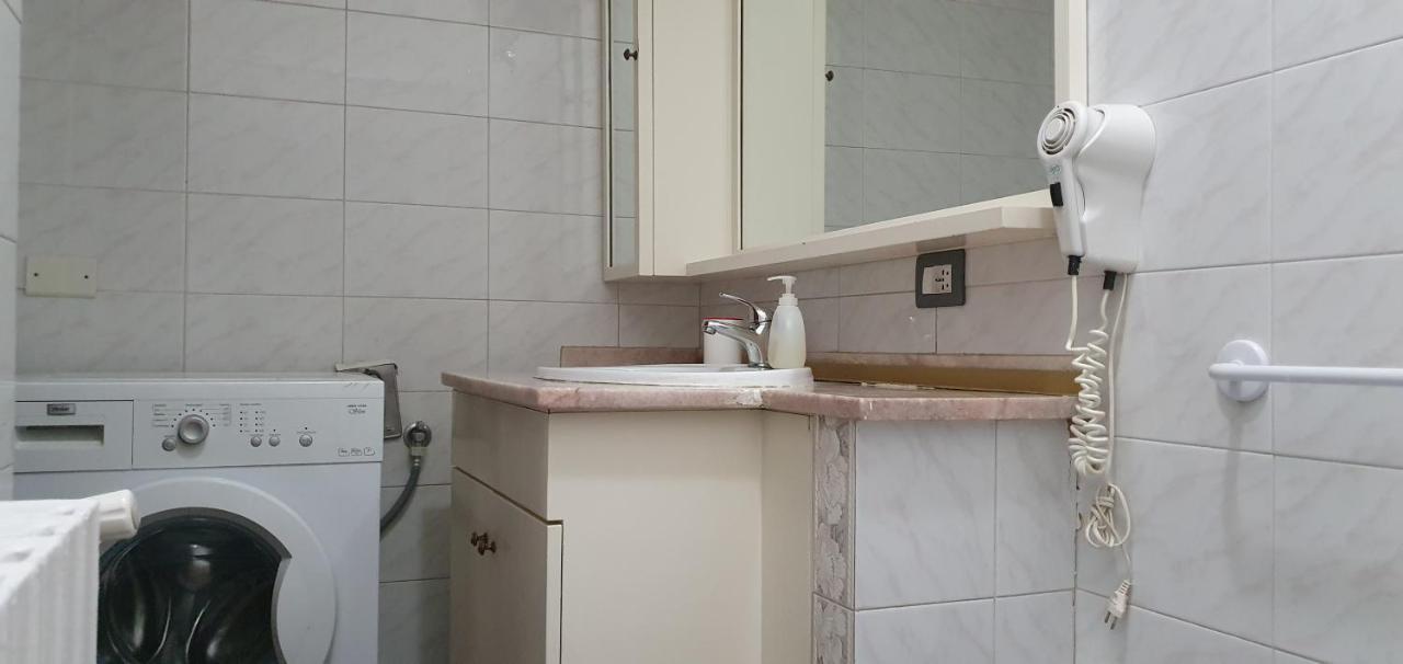 Domi 56 Apartment Rome Bagian luar foto